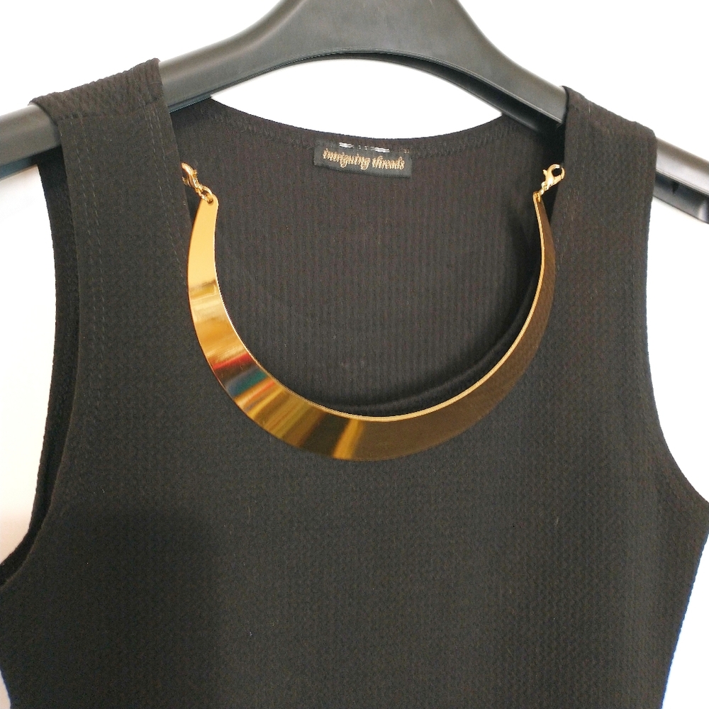 Intriguing Threads Small Black - Picture 4 of 5